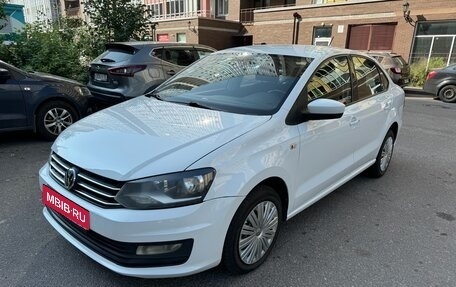 Volkswagen Polo VI (EU Market), 2018 год, 895 000 рублей, 1 фотография