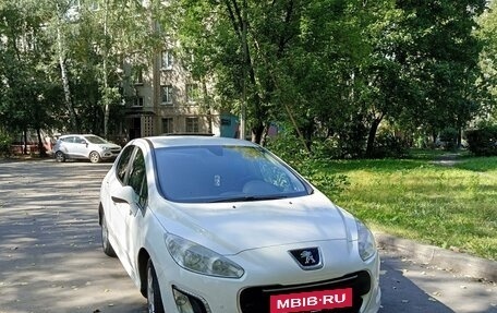 Peugeot 308 II, 2011 год, 650 000 рублей, 2 фотография