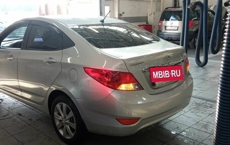 Hyundai Solaris II рестайлинг, 2012 год, 830 000 рублей, 3 фотография