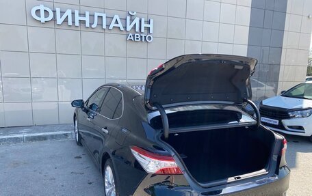 Toyota Camry, 2019 год, 3 000 000 рублей, 21 фотография