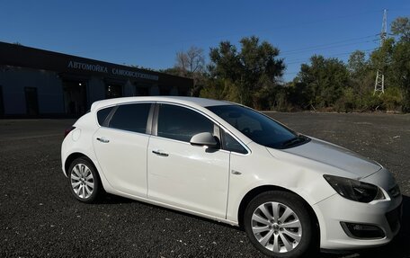 Opel Astra J, 2013 год, 800 000 рублей, 2 фотография