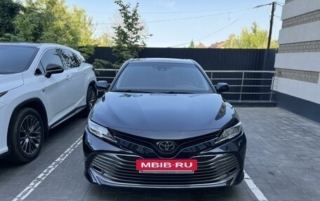 Toyota Camry, 2018 год, 2 160 000 рублей, 2 фотография