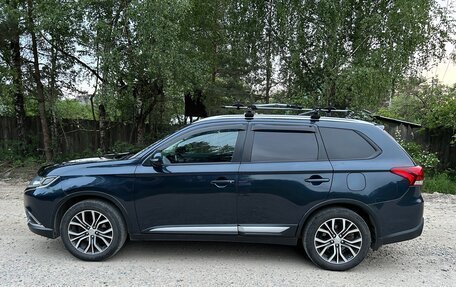 Mitsubishi Outlander III рестайлинг 3, 2016 год, 2 080 000 рублей, 4 фотография