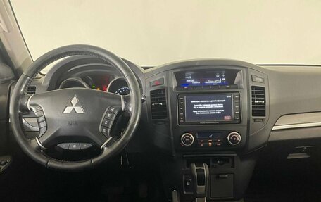 Mitsubishi Pajero IV, 2010 год, 1 645 000 рублей, 13 фотография