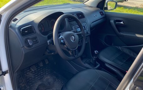 Volkswagen Polo VI (EU Market), 2017 год, 1 500 000 рублей, 18 фотография