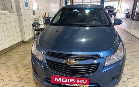 Chevrolet Cruze II, 2014 год, 1 077 000 рублей, 2 фотография