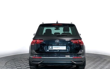 Volkswagen Tiguan II, 2021 год, 3 279 000 рублей, 6 фотография