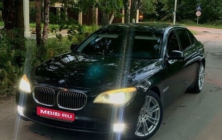 BMW 7 серия, 2010 год, 2 фотография