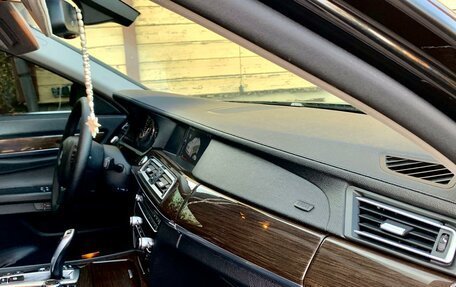 BMW 7 серия, 2010 год, 19 фотография