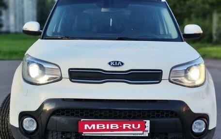 KIA Soul II рестайлинг, 2018 год, 1 900 000 рублей, 2 фотография