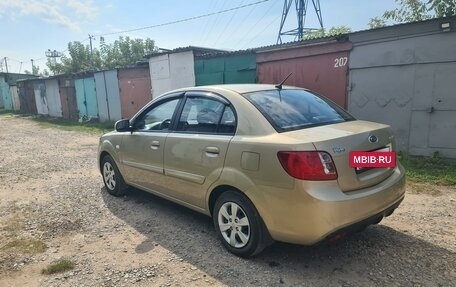 KIA Rio II, 2011 год, 750 000 рублей, 3 фотография