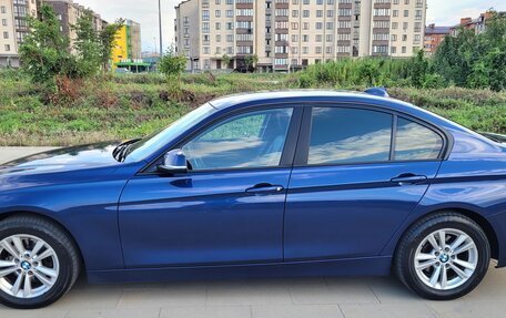 BMW 3 серия, 2018 год, 2 400 000 рублей, 3 фотография