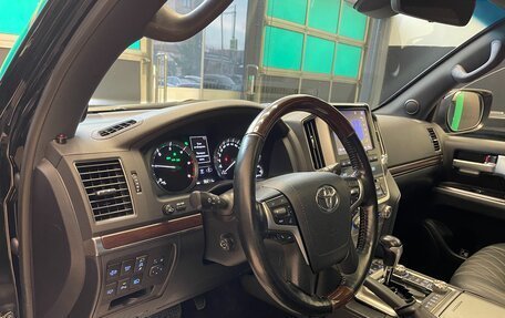 Toyota Land Cruiser 200, 2018 год, 9 000 000 рублей, 8 фотография