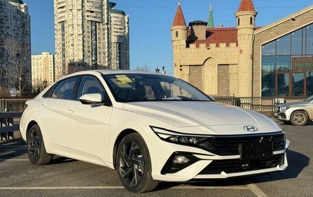 Hyundai Elantra, 2024 год, 2 300 000 рублей, 2 фотография