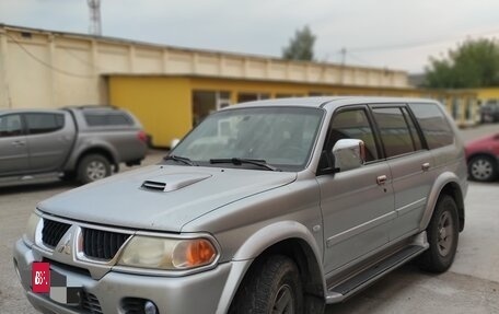 Mitsubishi Pajero Sport II рестайлинг, 2005 год, 900 000 рублей, 2 фотография