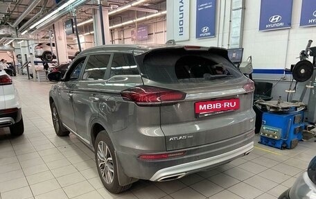 Geely Atlas, 2024 год, 2 747 000 рублей, 3 фотография