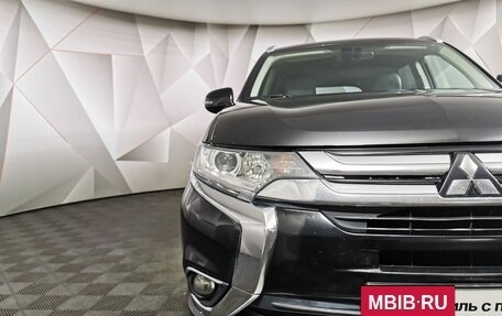 Mitsubishi Outlander III рестайлинг 3, 2016 год, 1 695 000 рублей, 17 фотография