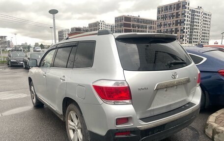 Toyota Highlander III, 2011 год, 2 000 000 рублей, 5 фотография