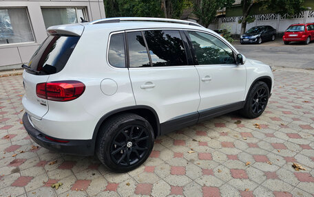 Volkswagen Tiguan I, 2015 год, 1 900 000 рублей, 8 фотография