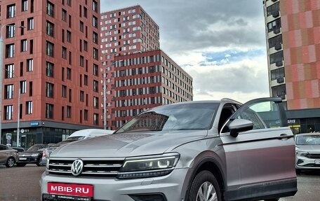 Volkswagen Tiguan II, 2017 год, 2 300 000 рублей, 1 фотография