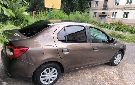 Renault Logan II, 2018 год, 740 000 рублей, 11 фотография