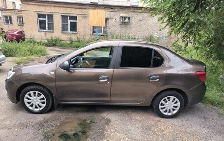 Renault Logan II, 2018 год, 740 000 рублей, 12 фотография