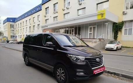 Hyundai H-1 II рестайлинг, 2019 год, 2 995 000 рублей, 9 фотография