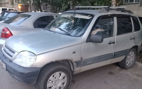 Chevrolet Niva I рестайлинг, 2004 год, 245 000 рублей, 3 фотография