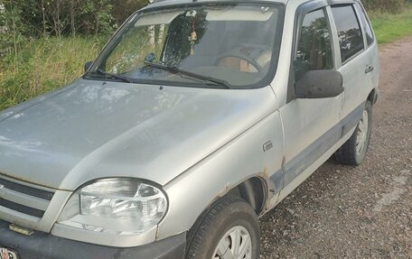 Chevrolet Niva I рестайлинг, 2004 год, 245 000 рублей, 8 фотография