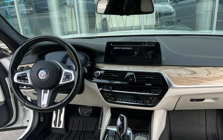 BMW 5 серия, 2019 год, 6 800 000 рублей, 18 фотография