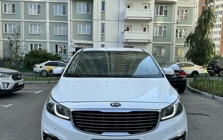 KIA Carnival III, 2017 год, 2 650 000 рублей, 1 фотография