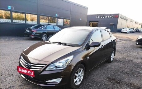 Hyundai Solaris II рестайлинг, 2015 год, 680 000 рублей, 3 фотография