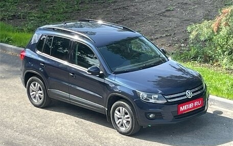 Volkswagen Tiguan I, 2015 год, 1 700 000 рублей, 2 фотография