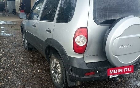 Chevrolet Niva I рестайлинг, 2013 год, 620 000 рублей, 4 фотография