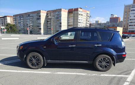 Mitsubishi Outlander III рестайлинг 3, 2010 год, 1 250 000 рублей, 11 фотография