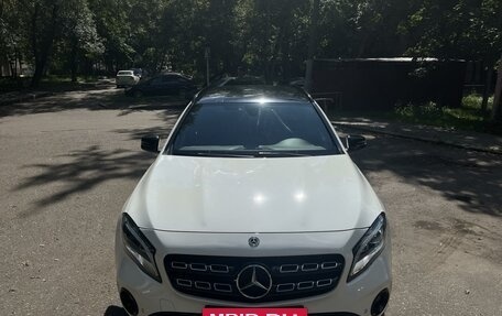 Mercedes-Benz GLA, 2019 год, 2 800 000 рублей, 3 фотография