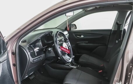 KIA Rio IV, 2019 год, 1 607 000 рублей, 10 фотография