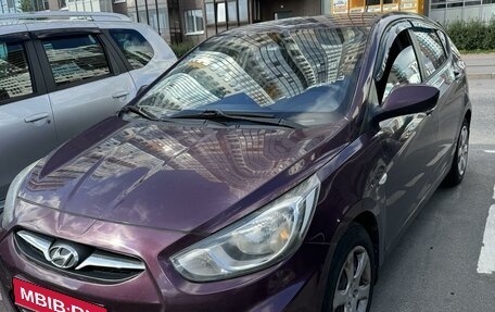 Hyundai Solaris II рестайлинг, 2012 год, 780 000 рублей, 1 фотография