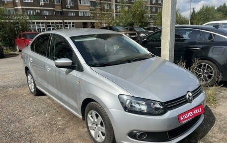 Volkswagen Polo VI (EU Market), 2011 год, 614 000 рублей, 2 фотография