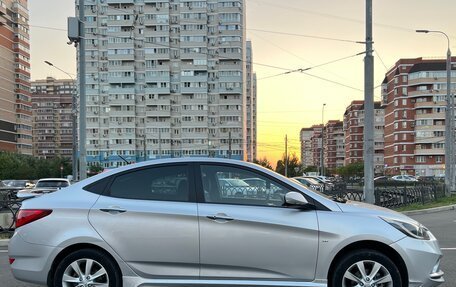 Hyundai Solaris II рестайлинг, 2011 год, 1 050 000 рублей, 7 фотография