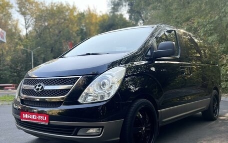 Hyundai Grand Starex Grand Starex I рестайлинг 2, 2013 год, 2 650 000 рублей, 1 фотография