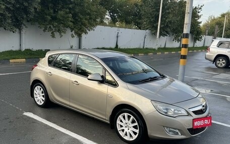 Opel Astra J, 2011 год, 790 000 рублей, 2 фотография