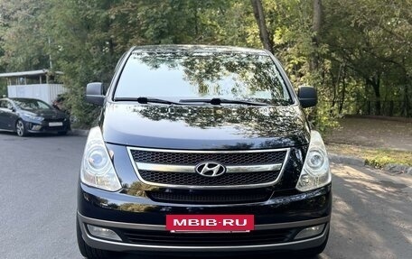 Hyundai Grand Starex Grand Starex I рестайлинг 2, 2013 год, 2 650 000 рублей, 2 фотография