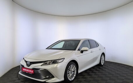 Toyota Camry, 2019 год, 3 350 000 рублей, 1 фотография