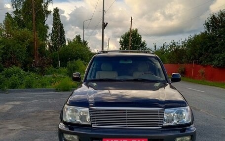 Toyota Land Cruiser 100 рестайлинг 2, 2005 год, 1 999 999 рублей, 5 фотография