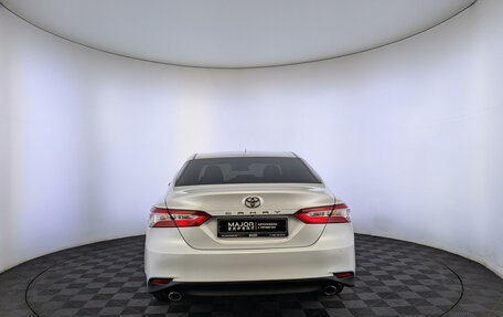 Toyota Camry, 2019 год, 3 350 000 рублей, 6 фотография