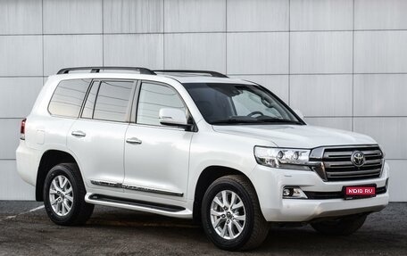 Toyota Land Cruiser 200, 2016 год, 5 999 000 рублей, 1 фотография