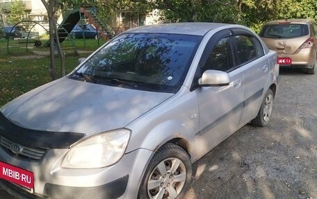 KIA Rio II, 2007 год, 380 000 рублей, 1 фотография