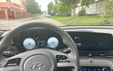 Hyundai Elantra, 2021 год, 2 350 000 рублей, 10 фотография