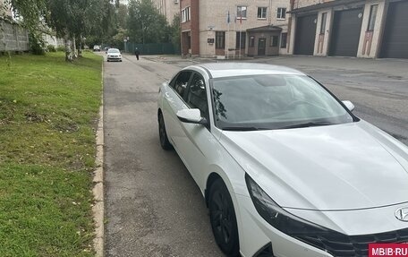 Hyundai Elantra, 2021 год, 2 350 000 рублей, 16 фотография